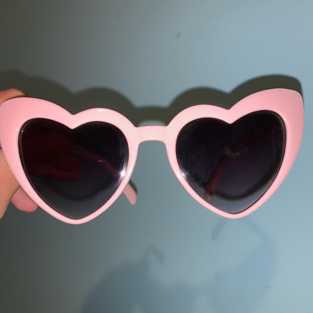 NEVER USED HEART SHAPED SUNNIES ❤️